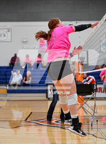 Thumbnail 2 in Mumford vs Milano (UIL Volleyball 2A D2 Bi-District) photogallery.
