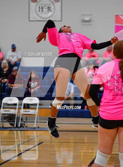 Thumbnail 1 in Mumford vs Milano (UIL Volleyball 2A D2 Bi-District) photogallery.