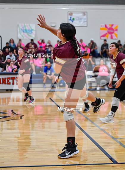 Thumbnail 2 in Mumford vs Milano (UIL Volleyball 2A D2 Bi-District) photogallery.