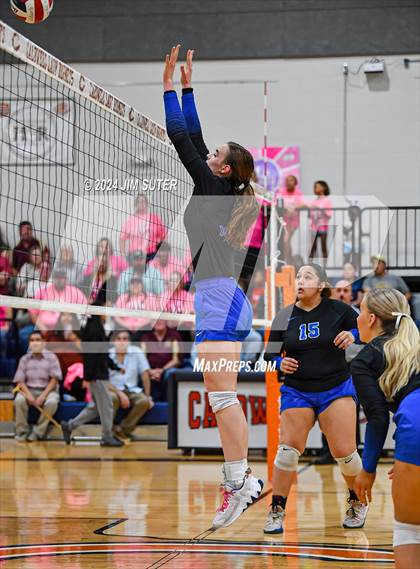 Thumbnail 1 in Mumford vs Milano (UIL Volleyball 2A D2 Bi-District) photogallery.