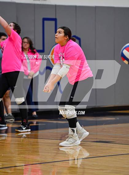 Thumbnail 1 in Mumford vs Milano (UIL Volleyball 2A D2 Bi-District) photogallery.