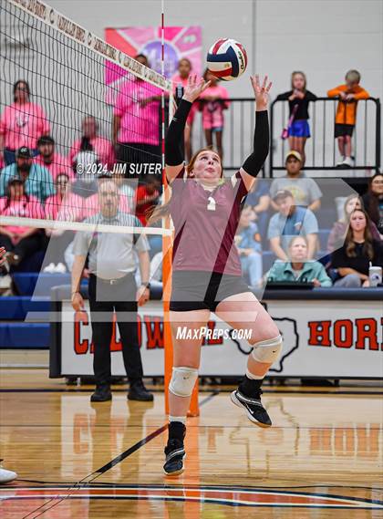 Thumbnail 2 in Mumford vs Milano (UIL Volleyball 2A D2 Bi-District) photogallery.