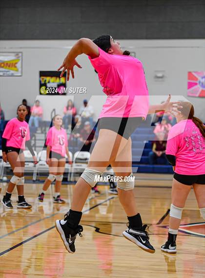 Thumbnail 2 in Mumford vs Milano (UIL Volleyball 2A D2 Bi-District) photogallery.
