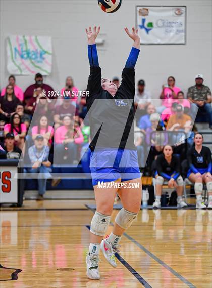 Thumbnail 1 in Mumford vs Milano (UIL Volleyball 2A D2 Bi-District) photogallery.