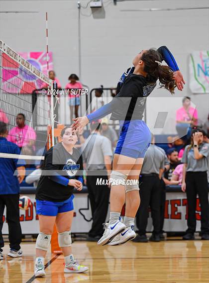 Thumbnail 2 in Mumford vs Milano (UIL Volleyball 2A D2 Bi-District) photogallery.