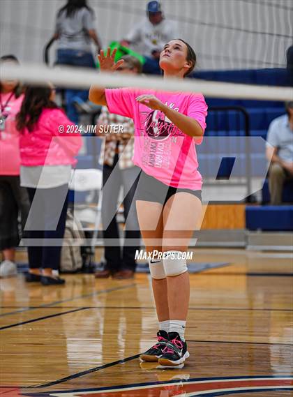 Thumbnail 2 in Mumford vs Milano (UIL Volleyball 2A D2 Bi-District) photogallery.