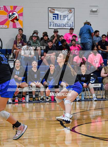Thumbnail 3 in Mumford vs Milano (UIL Volleyball 2A D2 Bi-District) photogallery.