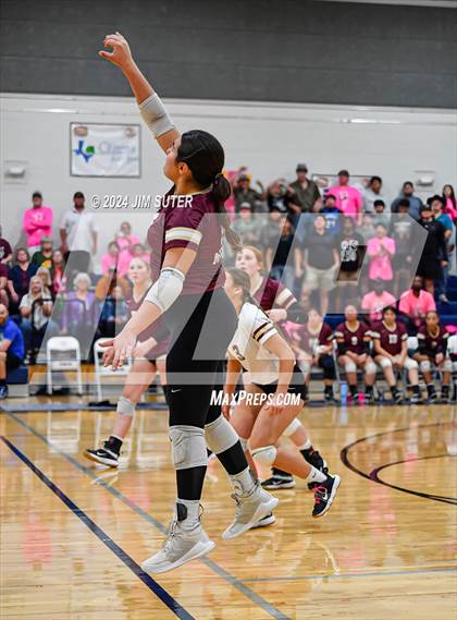 Thumbnail 3 in Mumford vs Milano (UIL Volleyball 2A D2 Bi-District) photogallery.