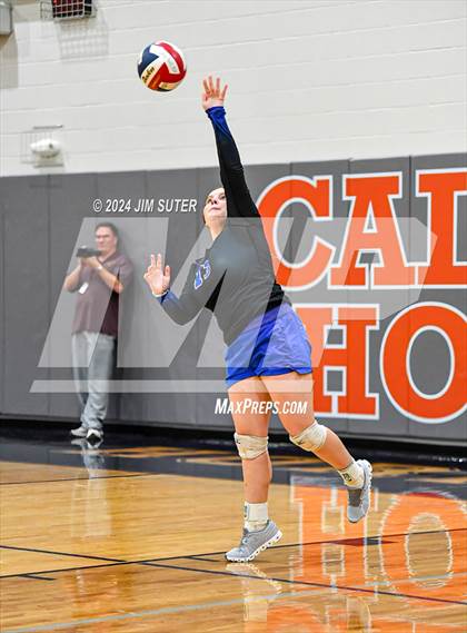 Thumbnail 3 in Mumford vs Milano (UIL Volleyball 2A D2 Bi-District) photogallery.