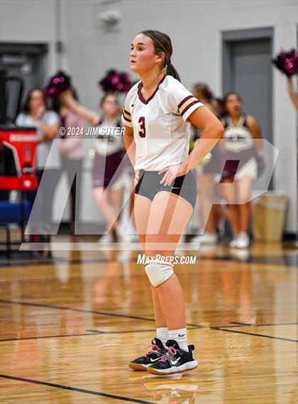 Thumbnail 3 in Mumford vs Milano (UIL Volleyball 2A D2 Bi-District) photogallery.