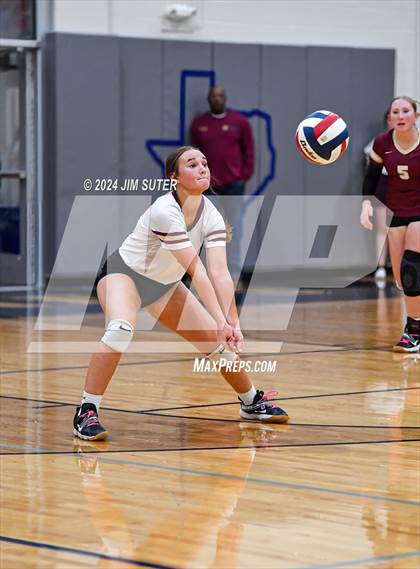 Thumbnail 1 in Mumford vs Milano (UIL Volleyball 2A D2 Bi-District) photogallery.