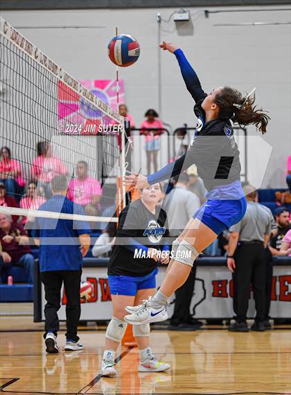 Thumbnail 3 in Mumford vs Milano (UIL Volleyball 2A D2 Bi-District) photogallery.