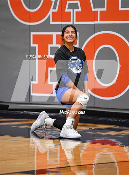 Thumbnail 1 in Mumford vs Milano (UIL Volleyball 2A D2 Bi-District) photogallery.