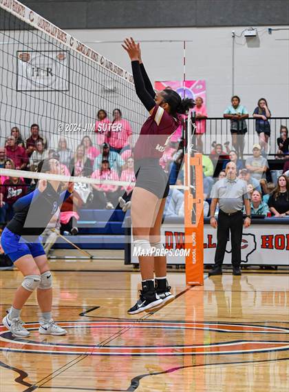 Thumbnail 3 in Mumford vs Milano (UIL Volleyball 2A D2 Bi-District) photogallery.