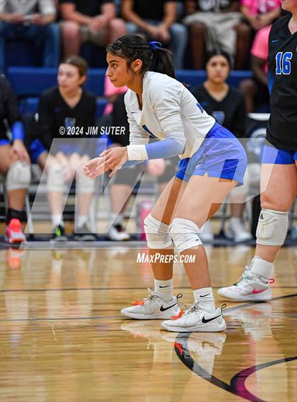 Thumbnail 2 in Mumford vs Milano (UIL Volleyball 2A D2 Bi-District) photogallery.
