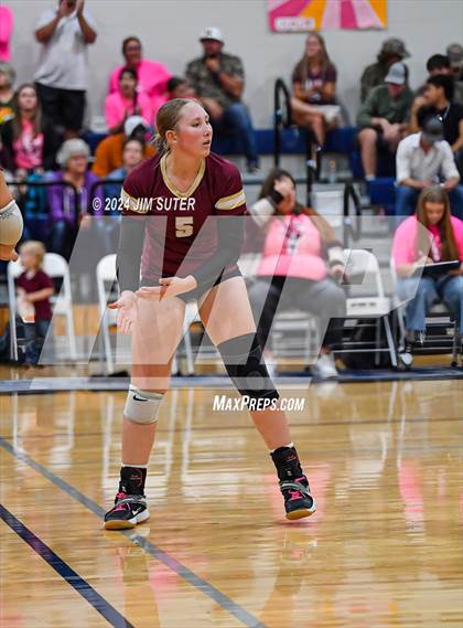 Thumbnail 3 in Mumford vs Milano (UIL Volleyball 2A D2 Bi-District) photogallery.