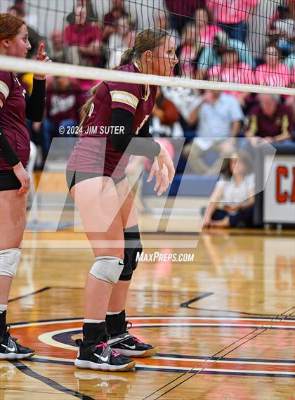 Thumbnail 3 in Mumford vs Milano (UIL Volleyball 2A D2 Bi-District) photogallery.