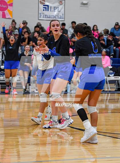 Thumbnail 1 in Mumford vs Milano (UIL Volleyball 2A D2 Bi-District) photogallery.