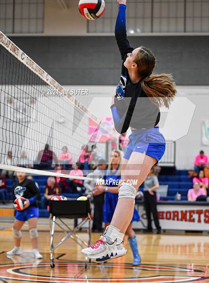 Thumbnail 1 in Mumford vs Milano (UIL Volleyball 2A D2 Bi-District) photogallery.