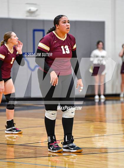 Thumbnail 3 in Mumford vs Milano (UIL Volleyball 2A D2 Bi-District) photogallery.