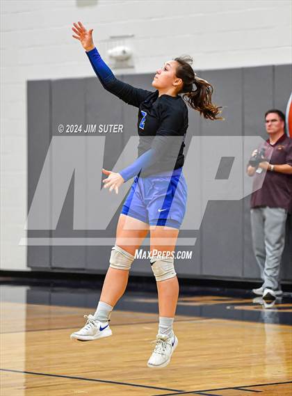 Thumbnail 3 in Mumford vs Milano (UIL Volleyball 2A D2 Bi-District) photogallery.