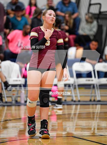Thumbnail 2 in Mumford vs Milano (UIL Volleyball 2A D2 Bi-District) photogallery.