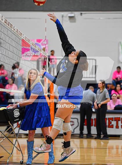Thumbnail 1 in Mumford vs Milano (UIL Volleyball 2A D2 Bi-District) photogallery.