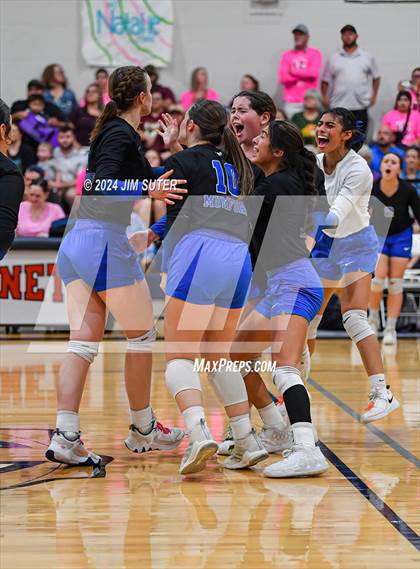 Thumbnail 2 in Mumford vs Milano (UIL Volleyball 2A D2 Bi-District) photogallery.