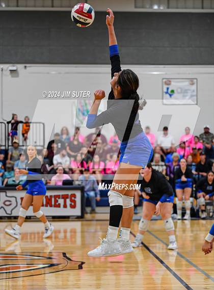Thumbnail 1 in Mumford vs Milano (UIL Volleyball 2A D2 Bi-District) photogallery.
