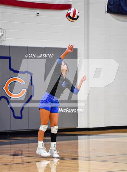Thumbnail 3 in Mumford vs Milano (UIL Volleyball 2A D2 Bi-District) photogallery.