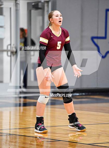 Thumbnail 1 in Mumford vs Milano (UIL Volleyball 2A D2 Bi-District) photogallery.