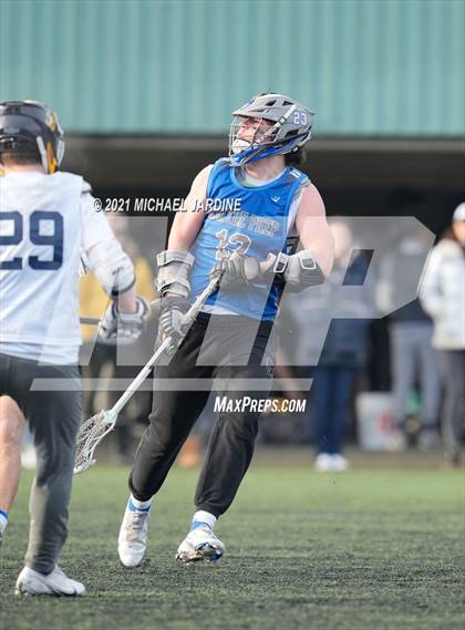 Thumbnail 2 in Bellevue vs Seattle Prep (Space Needle Shootout) photogallery.