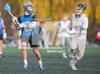 Thumbnail 2 in Bellevue vs Seattle Prep (Space Needle Shootout) photogallery.