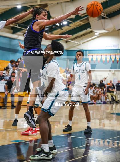 Thumbnail 3 in Bakersfield Christian @ Sheldon photogallery.