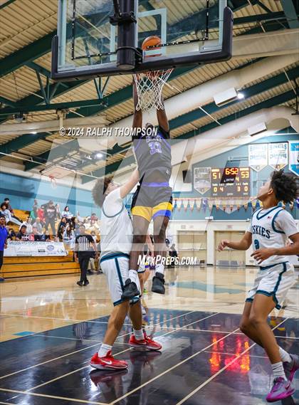 Thumbnail 2 in Bakersfield Christian @ Sheldon photogallery.