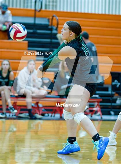 Thumbnail 3 in Grand Saline vs Cross Roads photogallery.