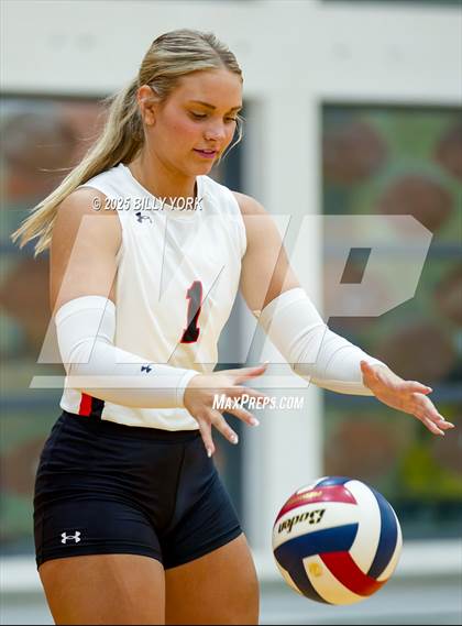 Thumbnail 1 in Grand Saline vs Cross Roads photogallery.