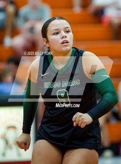Thumbnail 2 in Grand Saline vs Cross Roads photogallery.