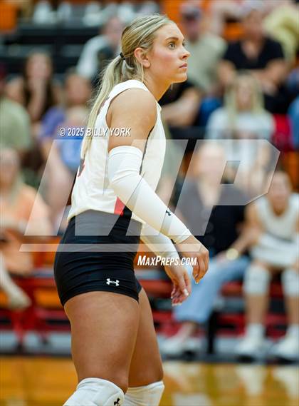Thumbnail 2 in Grand Saline vs Cross Roads photogallery.