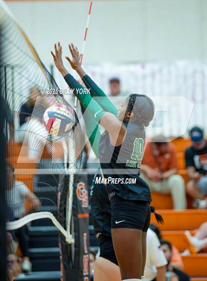 Thumbnail 2 in Grand Saline vs Cross Roads photogallery.