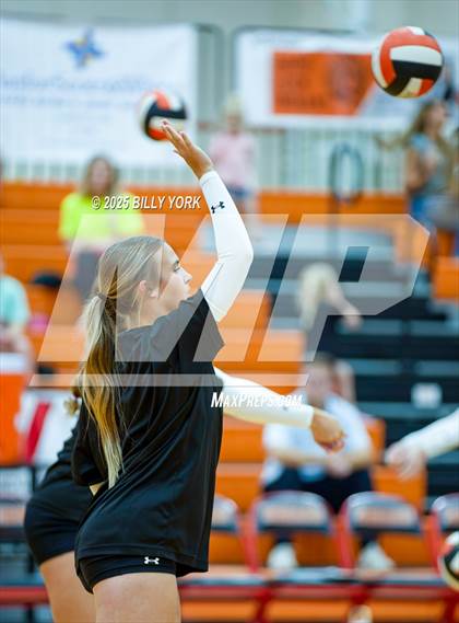 Thumbnail 1 in Grand Saline vs Cross Roads photogallery.