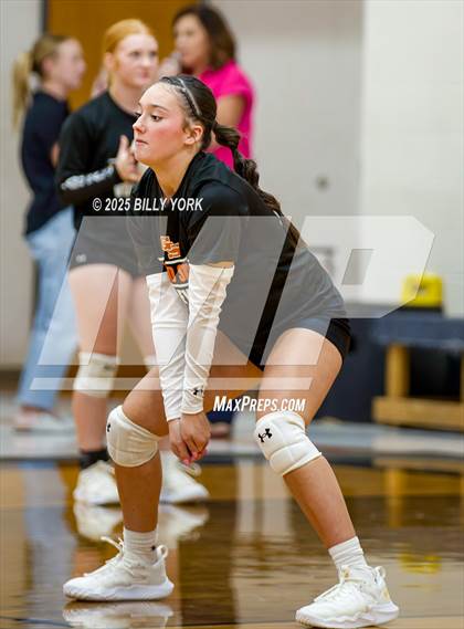 Thumbnail 3 in Grand Saline vs Cross Roads photogallery.
