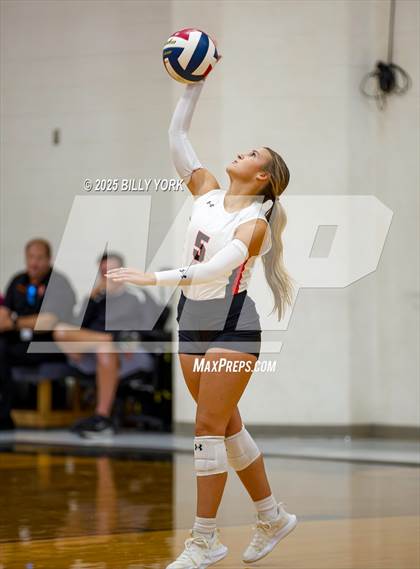 Thumbnail 1 in Grand Saline vs Cross Roads photogallery.