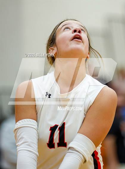 Thumbnail 3 in Grand Saline vs Cross Roads photogallery.