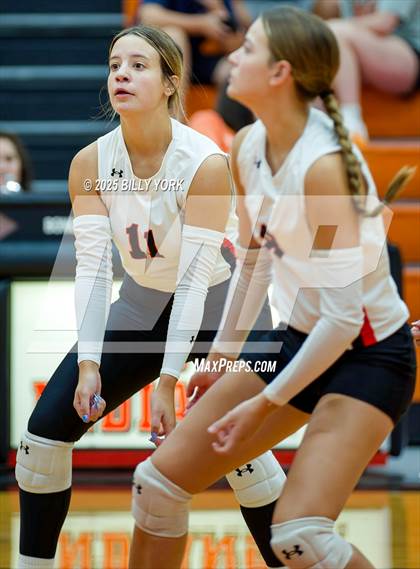 Thumbnail 3 in Grand Saline vs Cross Roads photogallery.