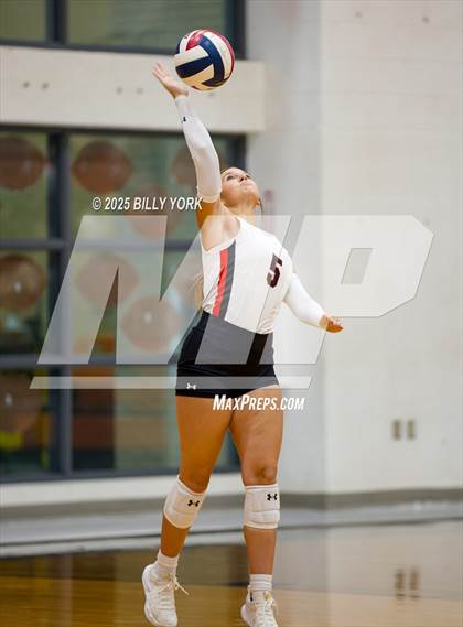 Thumbnail 1 in Grand Saline vs Cross Roads photogallery.