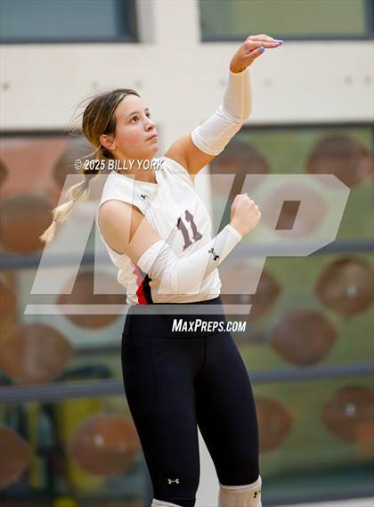 Thumbnail 2 in Grand Saline vs Cross Roads photogallery.