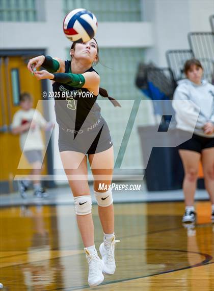 Thumbnail 1 in Grand Saline vs Cross Roads photogallery.