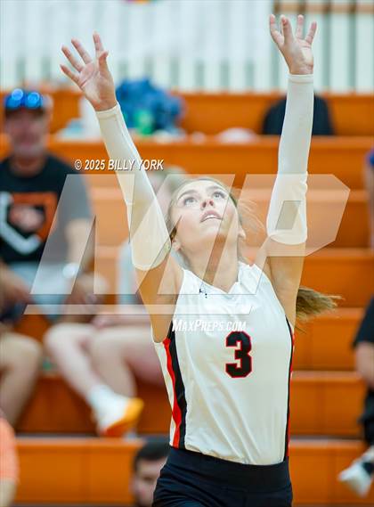 Thumbnail 3 in Grand Saline vs Cross Roads photogallery.
