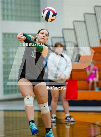 Thumbnail 2 in Grand Saline vs Cross Roads photogallery.
